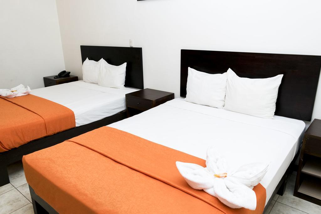 Hotel Puntarenas Beach Bagian luar foto