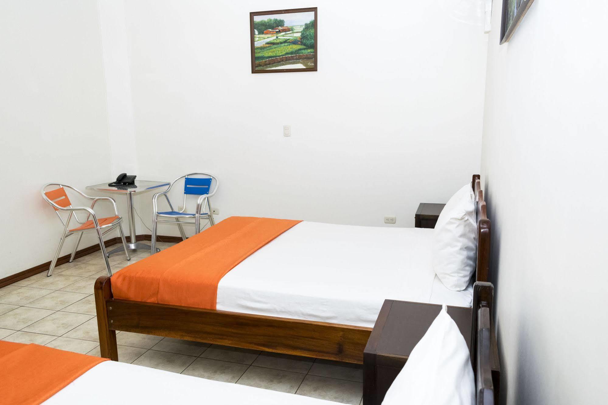 Hotel Puntarenas Beach Bagian luar foto