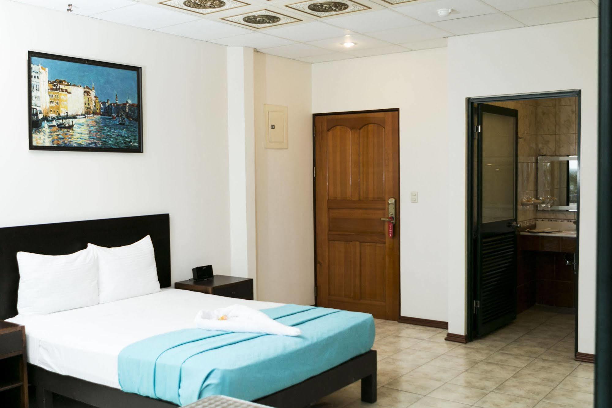 Hotel Puntarenas Beach Bagian luar foto