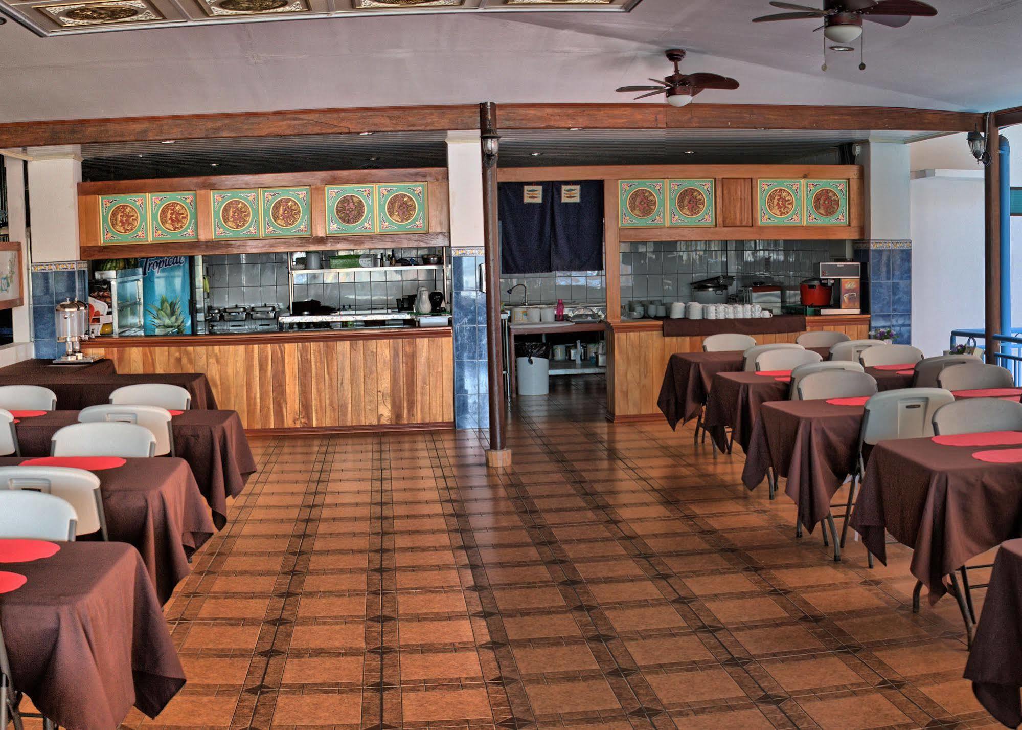 Hotel Puntarenas Beach Bagian luar foto