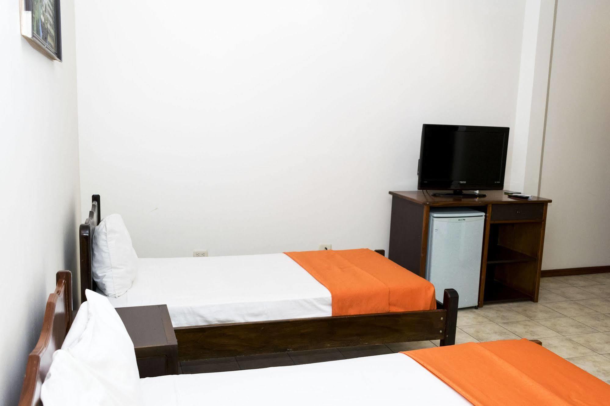 Hotel Puntarenas Beach Bagian luar foto