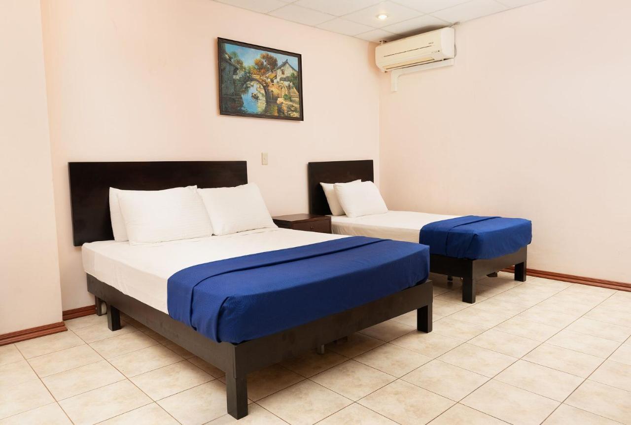 Hotel Puntarenas Beach Bagian luar foto